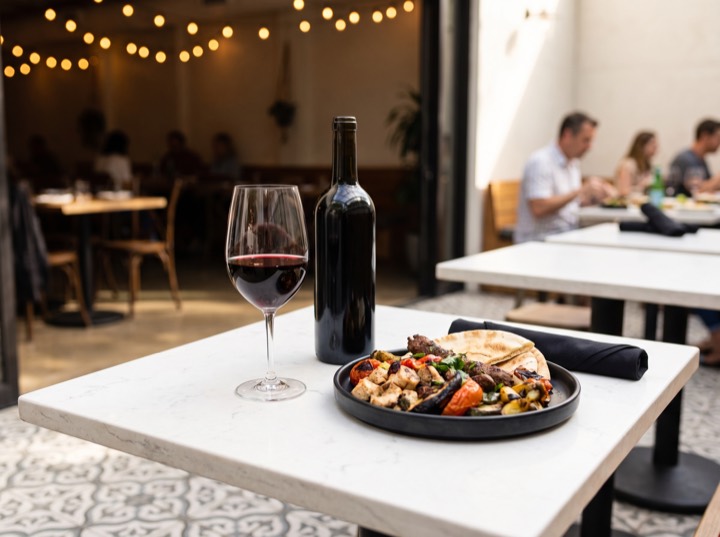 Les Coteaux Syrah/Cab Blend