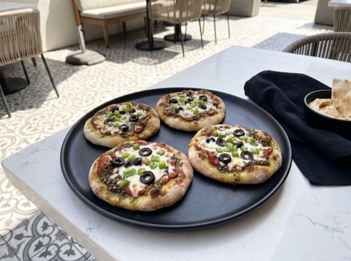 Mini Za'atar Pizzas